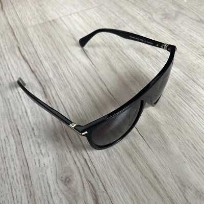 Gafas de sol polarizadas grises Rag and Bone para dama RNB1056/S 0807/WJ 57 Foto 1 de 4