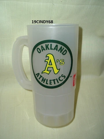 OAKLAND A'S PLASTIC SUPER 22 MUG, HOLDS 22 OZ. MADE IN USA Cover