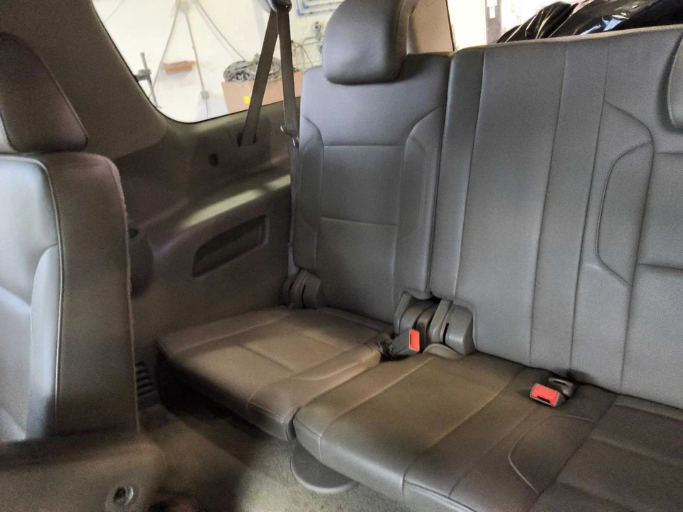 Suburban 1500 2016 Rear Third Row Seat 662367 Foto 1 de 1