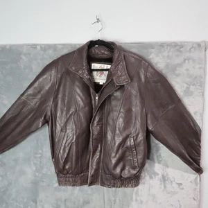 Chaqueta de Cuero Vaquera Urbana Para Hombre Grande Marrón Bombardero Bolsillos con Cremallera Dobladillo Elástico - Imagen 1 de 20