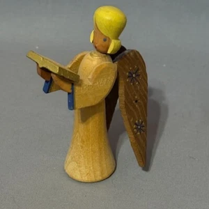 Wendt Kuhn ERZGEBIRGE Carved Wooden Figure Angel steinbach Nativity Caroler Book - Picture 1 of 4