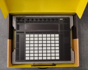 Controller Ableton Push 2 MiDi + Live 10 Suite + Decksaver + (confezione originale) - Foto 1 di 11