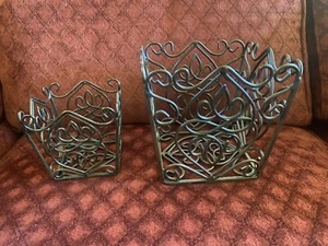 Set Of 2 Southern Living at Home Rosedale Planters ~ Large and Small EUC - Picture 1 of 3
