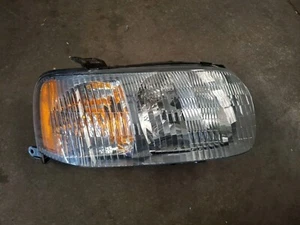 Headlight For 2001-2004 Ford Escape Passenger Side - Picture 1 of 6