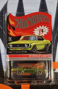2021 HOT WHEELS RLC COLLECTORS CLUB ** '69 CHEVROLET CAMARO SS ** 1:64 #/30000 - Picture 1 of 4