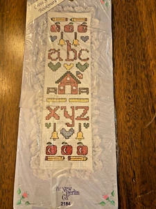 KREUZSTICH SET LESEZEICHEN FÜR DIE SCHULE NEU VERSIEGELT SPITZENRAND - Bild 1 von 2