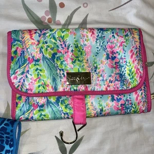 Lilly Pulitzer Travel Case Multi + Makeup Cloth - Picture 1 of 11