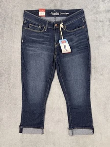 New Levi Signature Capri Jeans Womens 6 Blue Dark Wash Modern Skinny Stretch - Picture 1 of 11