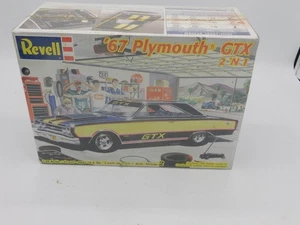 Revell '67 Plymouth GTX 2-'N-1 Model Dated 2002 SEALED BOX NEW  85-2386 1:25 - Picture 1 of 1