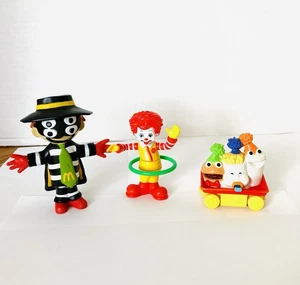 McDonalds Spielzeug Hamburger und Ronald McDonald 1995 2 Stück - Bild 1 von 8