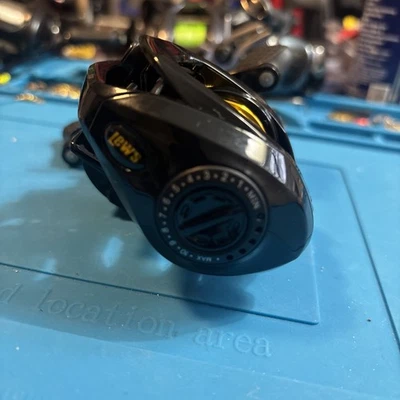 Lew’s Laser TXS  Baitcaster. 7:5.1 Right Hand, 8 Bearings. - Image 1 of 4