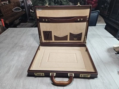 💥TUMI LEATHER BRIEFCASE ITALY Hard Case Vintage Bag - Image 1 of 4