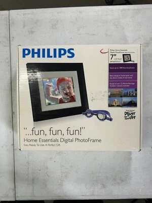 Philips Home Essentials Digital LCD Picture  Frame 7”Black Frame SPF3007D/G7  - Image 1 of 4