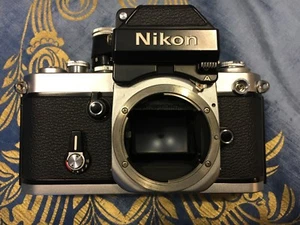 Nikon F2A Photomic corpo macchina fotografica + obiettivi Nikkor entra e leggi - Foto 1 di 8