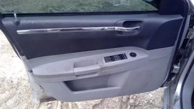 CHRYSLER 300C  2007 Front Door Trim Panel LEFT DRIVER 451766 Foto 1 de 4