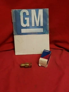 NOS GM Heater Water Threaded Nipple Adapter Flow Valve 22532158 - Picture 1 of 3