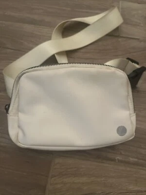 Crema Fannypack Foto 1 de 4