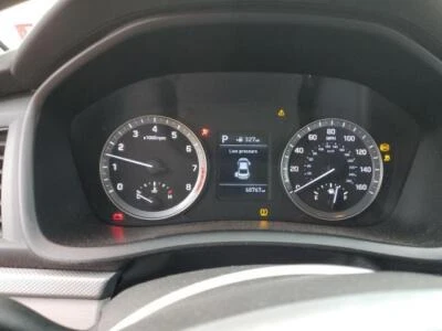 Conjunto de filtro de aire usado se adapta a: Hyundai Sonata 2019 2,4 grado A Foto 1 de 4