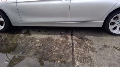 Rocker Panel Molding Driver Left Side 2012 13 14 15 16 17 18 BMW 328i Foto 1 de 4
