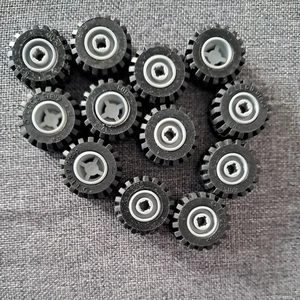 Lego 12 Reifen mit Felge in hellgrau 6015/60700 - Bild 1 von 1