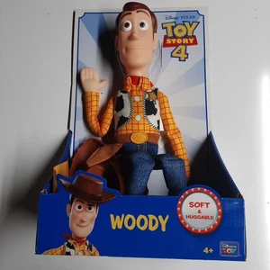 Neu Toy Story 4 Woody Spielzeug weicher & kuscheliger Körper mit Hartplastikkopf plus Hut - Bild 1 von 10