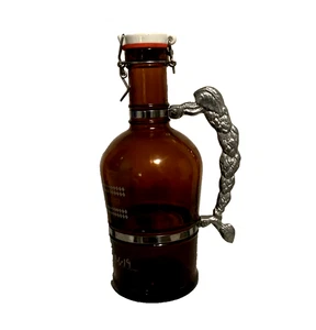 Ommegang Brauerei Growler Bier 2 L Krug mit dekorativem Metall Zinn Griff - selten! - Bild 1 von 6