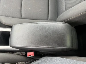 (LID ARMREST ONLY) Console Front VIN B 4th Digit New Style Floor Fits 16 CRUZE 2 - Picture 1 of 10