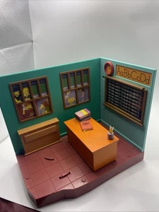 Juguetes Working SIMPSONS World of Springfield Playmates CLASSROOM 2000 - Imagen 1 de 2