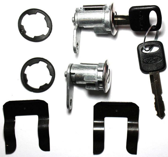 NUEVO PAR DE LLAVES DE CERRADURA DE PUERTA FORD CILINDRO CON LLAVE OVAL LOGO OEM FORD A JUEGO Foto 1 de 1