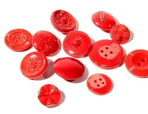 Lotto (12) bottoni in vetro rosso dorato ceco deco vintage misto floreale semplice - Foto 1 di 2