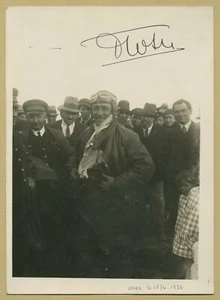 Dieudonné Costes (1892-1973) - Célèbre aviateur français - Rare photo signée - Foto 1 di 2