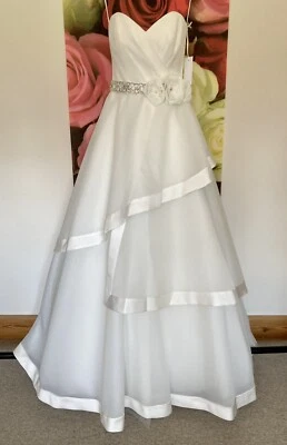 20 🔴 Serena by Hollywood Dreams  |  Size 12  |   Ivory Organza Wedding Dress - Image 1 of 4