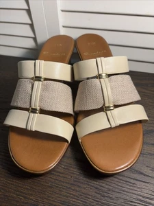 WOMENS ITALY Leather Sandals Shoes UPSCALE HEEL Instep Strap GOLDEN ACCENTS 7.5 - Picture 1 of 6