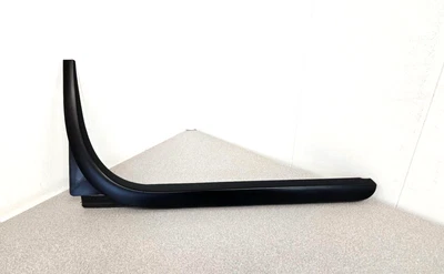 07-13 Silverado Sierra Right Side Rear Door Window Outer Weather Strip EXT CAB - Image 1 of 4