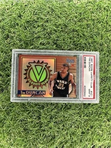 Tim Duncan 1997 Score Board Rookies Varsity Club #VC1 Spurs PSA MINT 9 - Bild 1 von 2