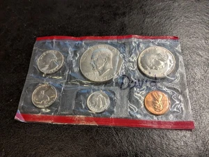1973 Denver Mint Cellophane Set - Picture 1 of 6