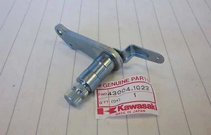 Kawasaki KZ Z 1100 A L1 LTD 1981-1983 Brake Pedal Torque Link 43004-1022 NOS - Picture 1 of 1