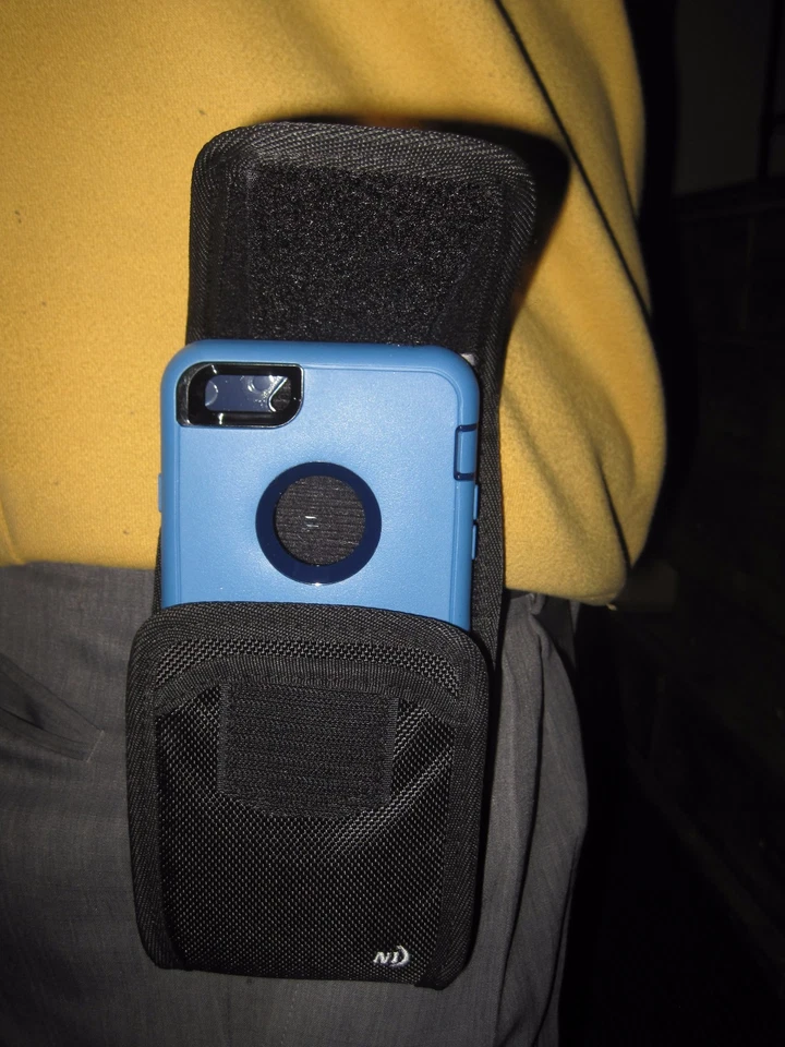 IPhone 6 Plus Pouch Extended Nite Ize Cargo  Big And Secure - Image 1 of 4