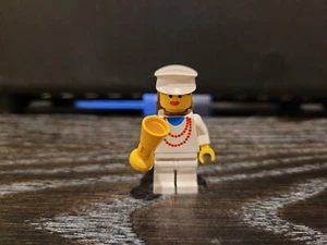 Lego "Lady Picnic" Styled Real Vintage Minifig+Accessories NOW W/ OG GOLD COIN - Picture 1 of 5