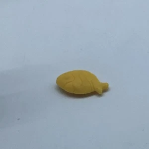 LITTLEST PET SHOP LPS ACCESSORIES Fish Toy Lpsa Accessory - Picture 1 of 1
