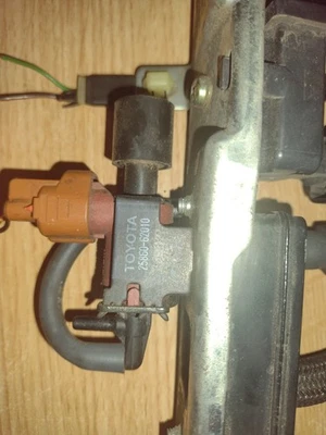 Juego de válvulas de emisión solenoide de purga Toyota Highlander 2001-2007 3,3 L OEM 04 05 06 Foto 1 de 4