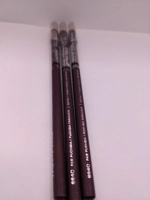  Wet n Wild Color Icon Lip Liner Pencil, Fab Fuschia 664C, 0.04 lot of 3. - Image 1 of 4