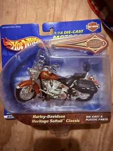 Die Cast Hot Wheels Harley Davidson Softail classic Motorcycle 1:18 New In Box - Picture 1 of 2