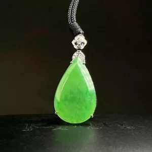 【KATHY JADE】【BEST BUY】Icy Emerald Green Jadeite Jade Pendant《Grade A》 - Picture 1 of 2