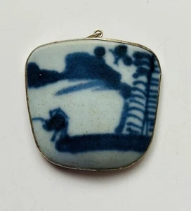 Vintage Hand Painted Chinese Porcelain Shard Pendant - Picture 1 of 2
