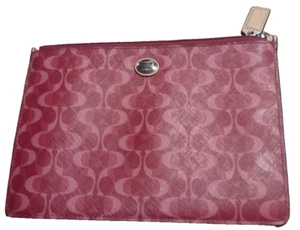 Coach large pouch multi-function 9” X 6.5 ”pink Peyton F67517 very good - Picture 1 of 6