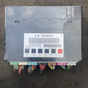 2007 Equinox Ls Body Control Module BCM BCU Unit 15921353 OEM ! - Picture 1 of 4
