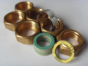 Fittingsatz Verschraubung 6er Montage Set 1/2" Edelstahlwellrohr DN12 Solar - Picture 1 of 1