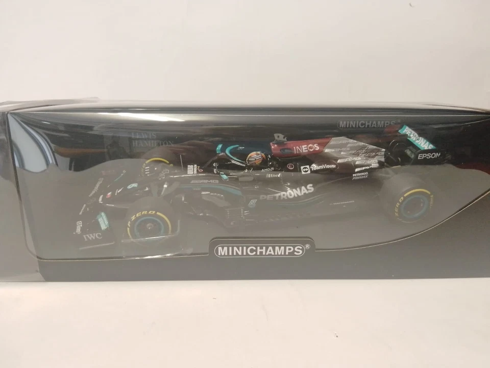 Minichamps Mercedes AMG W12 Lewis Hamilton winner Qatar GP 2021 1/18 110212144