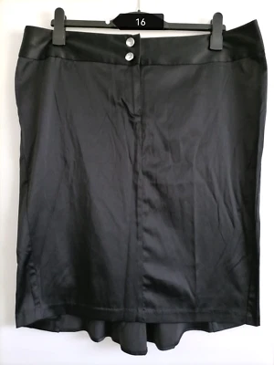 Torrid Womens Black Pencil Skirt Size 18 New - Image 1 of 4